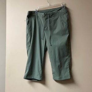 Columbia Women's Sage Green Cropped Hiking Pants